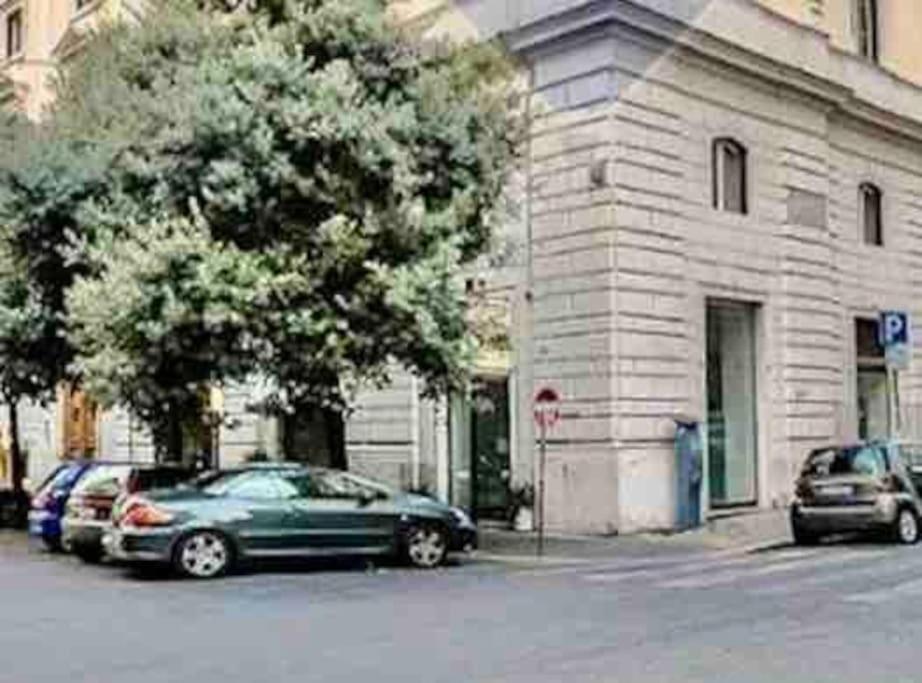 Beautiful Apartment Next To Piazza Di Spagna Рим Экстерьер фото