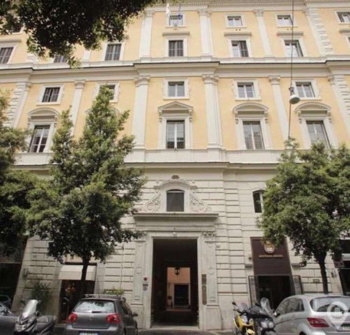 Beautiful Apartment Next To Piazza Di Spagna Рим Экстерьер фото
